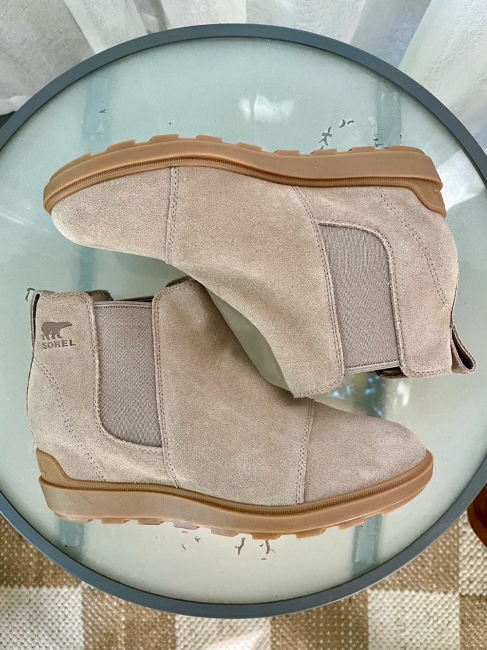 Sorel Women's Evie II Chelsea Suede Ankle Boots Size 9 Caribou Buff & Gum Tan